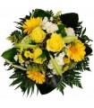 Bouquet of yellow and white flowers